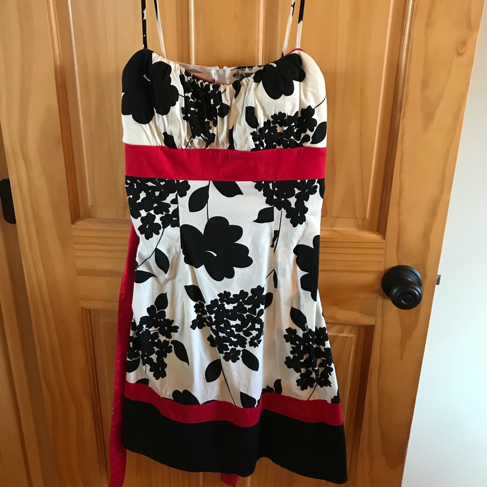 Dress black and red white